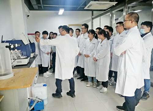 首届开云手机官网入口·(中国)官方网站药业新技术交流会在南京举行